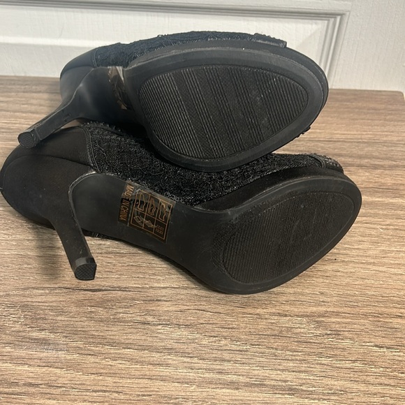 MICHAELANGELO BLACK LACE BEADED HIGH HEELS BACK ZIPPER SANDALS SIZE 8 - Picture 10 of 10